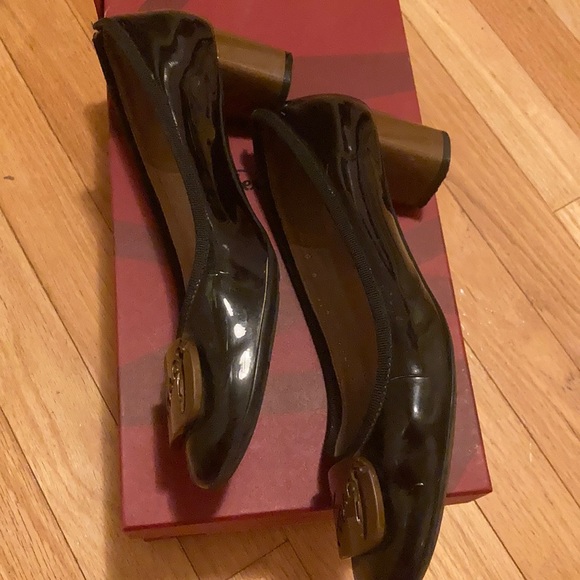 Ferragamo patent pumps black and brown - Picture 4 of 8